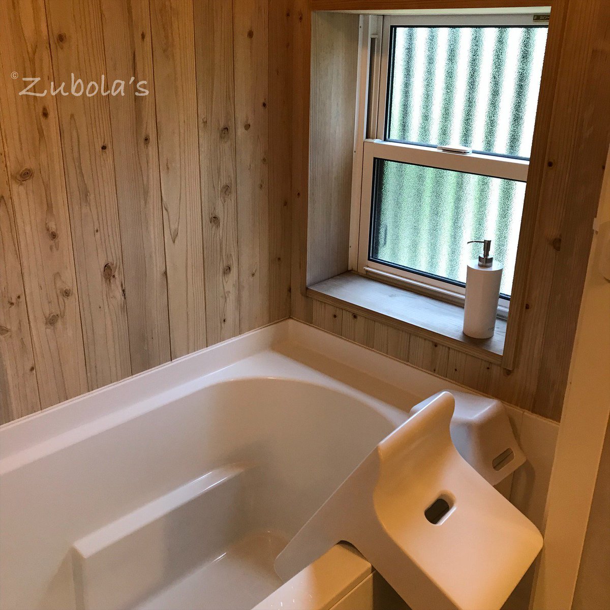 Sawaco ハーフユニットバスのスゝメ 半分ユニットバスで木のお風呂 杉の木の浴室気持ちいいですよ しかもそんなに高くない 節はないほうが良かったけど T Co Dqqwqcp3iz Interior インテリア 木のお風呂 家づくり ハーフユニット