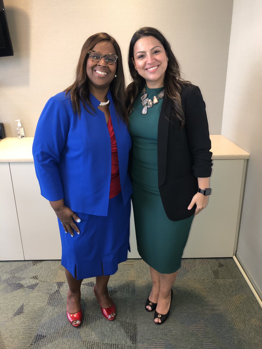 Gponce_Schools's tweet photo. Congratulations to @MGuzmanGuerra1 new principal of @JP_Falcons, @AnaLAguilar4 new principal of  @Robinson_HISD and @educatorsimpact new principal of @ChavezTexas https://t.co/rkia2O9UyS