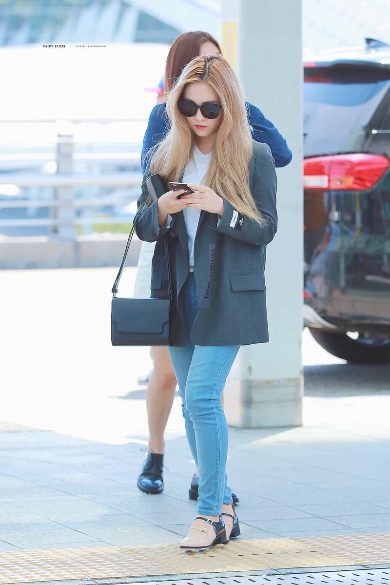 yeriarchived's tweet photo. 160511 i’m sure everyone knows this one https://t.co/lBFd3PAFjw