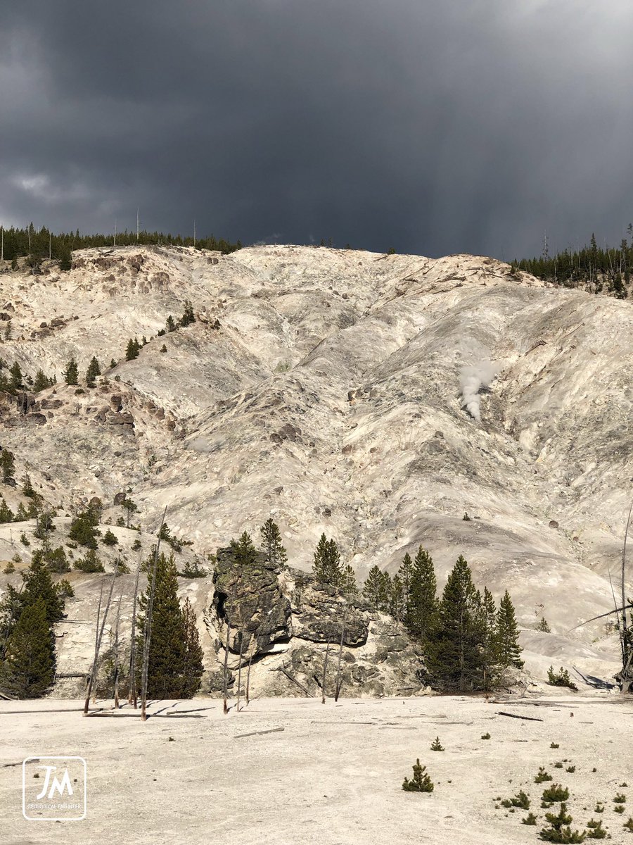 jacob_milan's tweet image. Roaring Mountain #Fumaroles @YellowstoneNPS