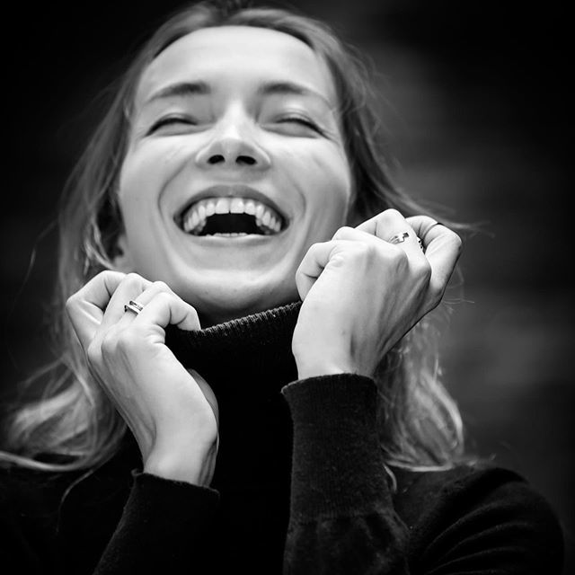 camillette80's tweet photo. Starting the week (and my holidays!) with a BIG smile 😄. // Commencer la semaine (et mes vacances!) avec un GRAND sourire!⠀
.⠀
.⠀
.⠀
.⠀
.⠀
#anglebycamillette #tw #etsy #ring #anglecollection #minimalist #laugh #blackandwhitephotography #instablackandwhite #delicatejewelr… https://t.co/58hZL8Xies