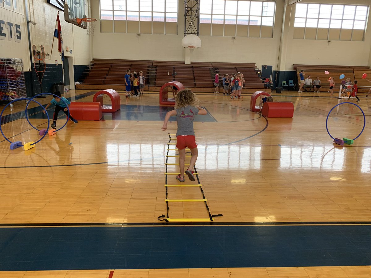 MrsShastaGift's tweet image. Our last Olympic event took place today! They were so excited to win the first round of tug-of-war even after the rope snapped on them 😂 they got back up and tried again! Going for Gold has been a blast to teach! #SPSexplore #teamspirit