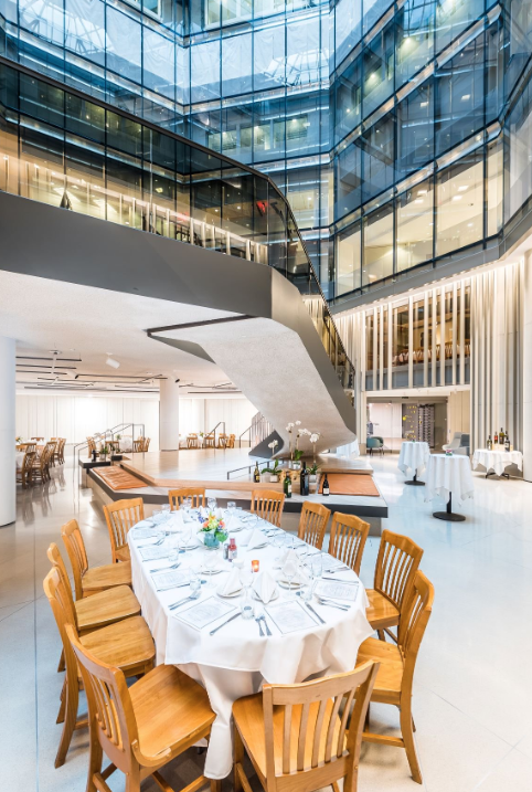 VenueBook's tweet photo. The largest private dining space of any restaurant in DC! To meet demand, Bobby Van’s Grill underwent a massive renovation to accommodate guest in 7 different rooms. Book online https://t.co/2m7pTVczWN … https://t.co/MUxbMrpRG9
