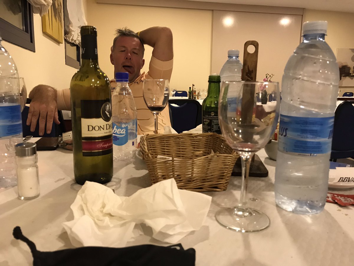 NearNakedMan's tweet image. #NearNakedVuelta day 2 complete, Santander - Bilbao via the coast road, cracking ride. Usual garmin problems 😂

#LaundryDone

#NeededThat

#PulledOverByTheOutriders