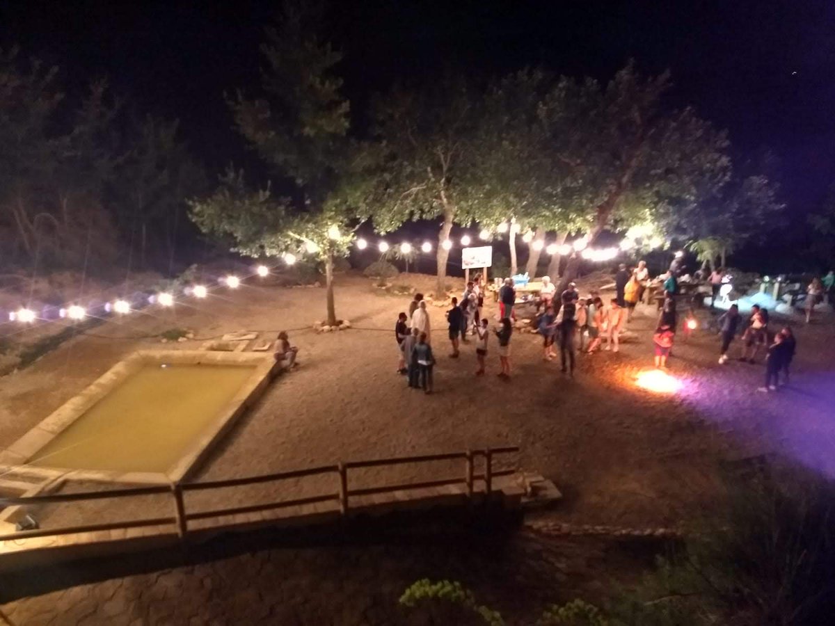Fraella_com's tweet photo. Este sábado 22 de junio de 2019 celebramos en Fraella la verbena de San Juan, después de la cena subimos a la fuente para mojarnos con el agua y tomar un mojito. https://t.co/pZTTDJJSrg https://t.co/79pU8Yq3Xu
