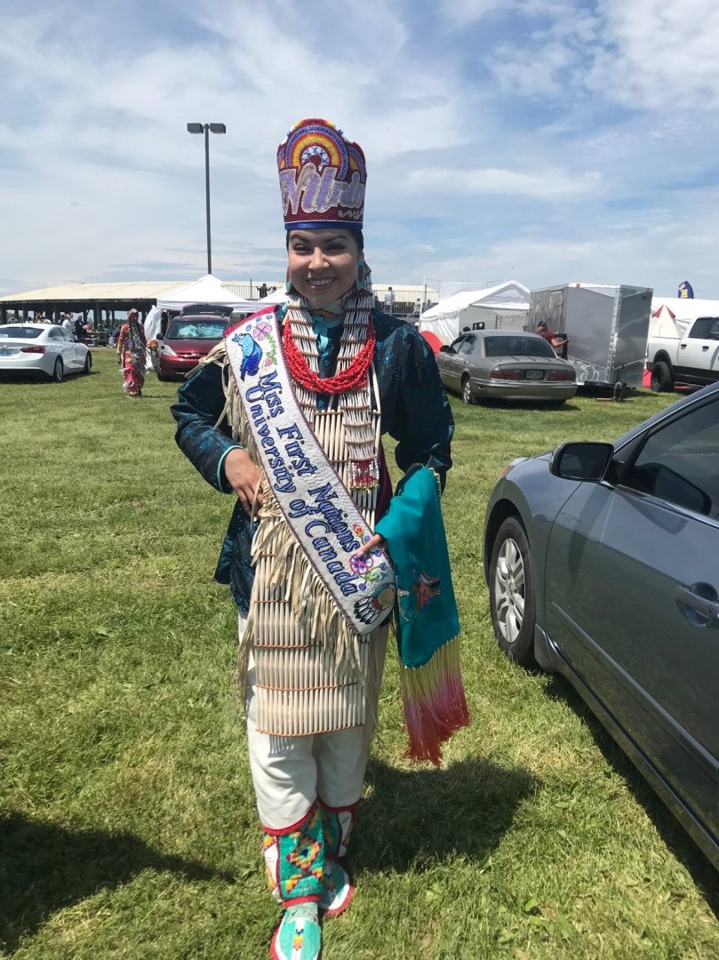 FNUNIVCAN's tweet photo. Miss FNUniv Princess has been travelling the powwow circuit. She was recently in Hinckley, Minnesota at the Grand Celebration powwow and paid a visit to the Star Blanket Cree Nation treaty day. #hinckleypowwow #powwowtrail #starblanketcreenation #MissFNUnivPrincess @fnunivpowwow https://t.co/GXx7itZfPi