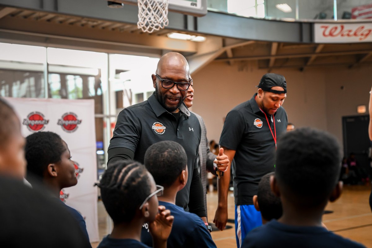 Legends of Basketball tweet media