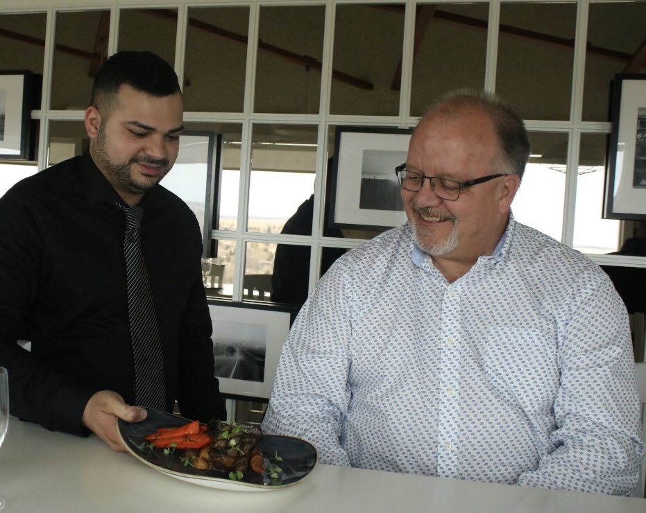 Looking good <a href="/Newsbob/">Bob Sumner: Views are mostly of mountains.</a> 👌🏻 <a href="/Lethliving/">Lethbridge living</a> #YQL