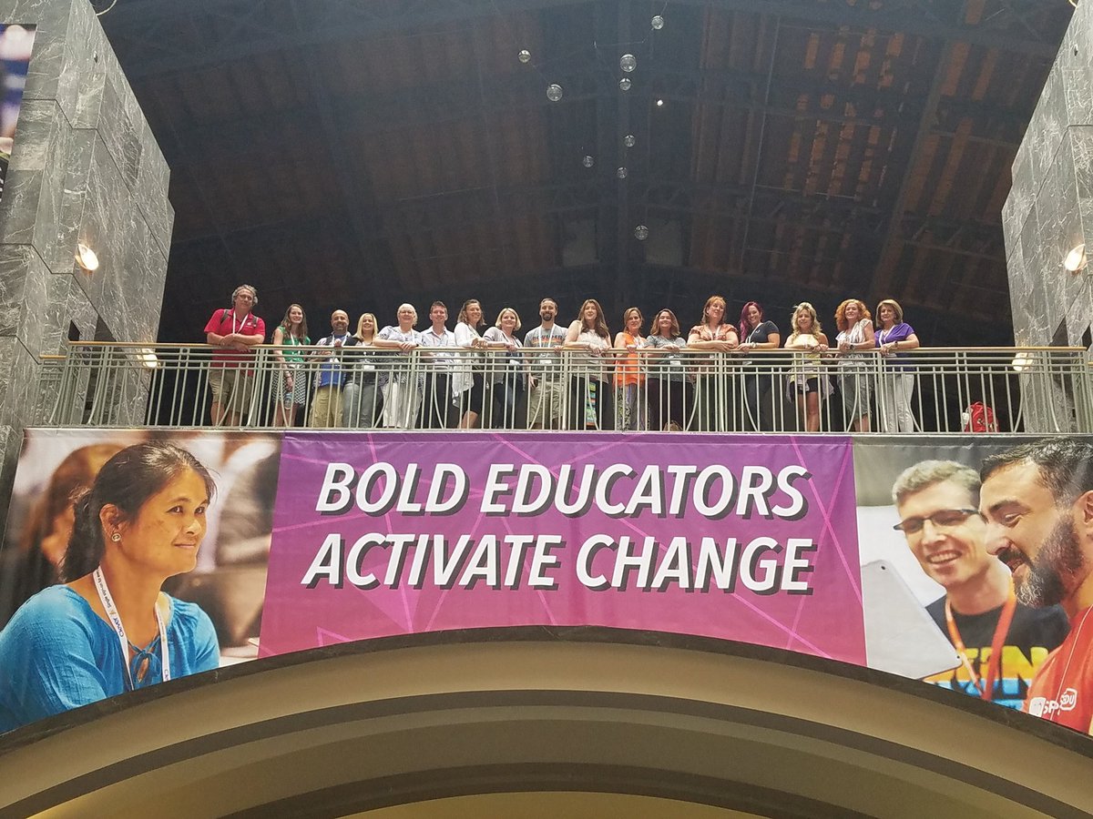 TechMomVB's tweet photo. Proud to be a part of these @vbschools techie folks at #iste19! #vbits #boldeducators @VBTitleI https://t.co/xxhJGhfAyB