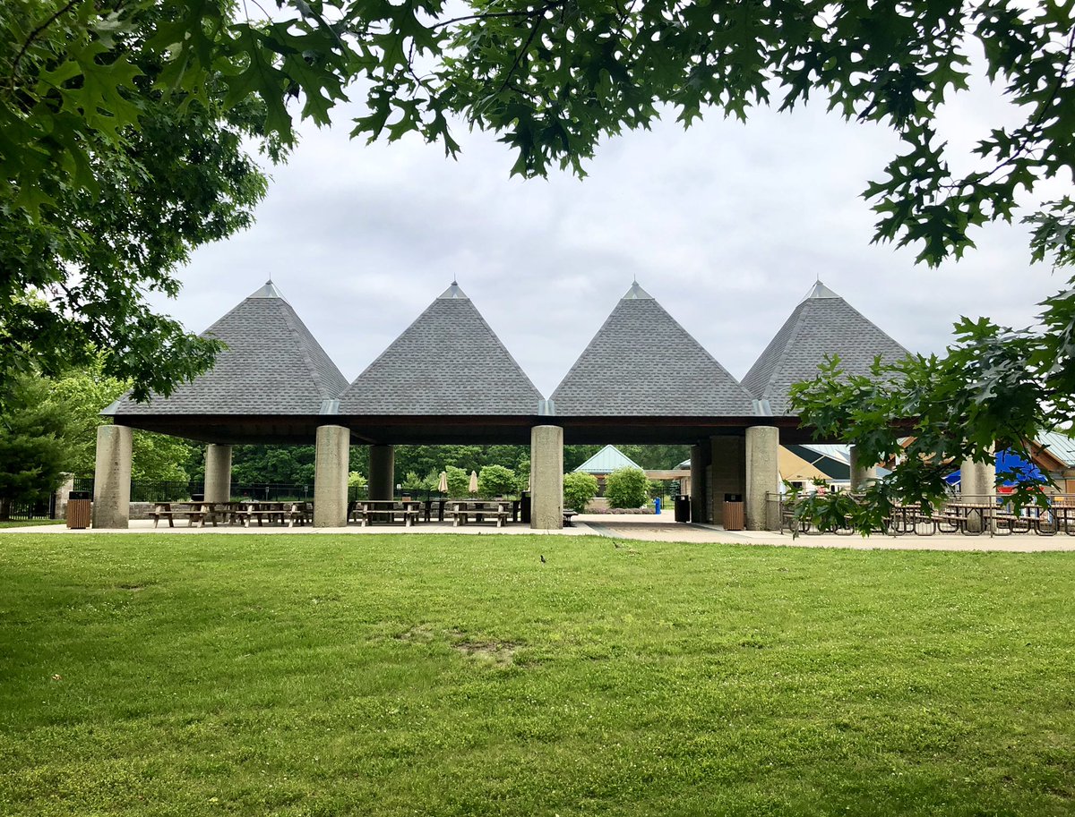 David Osler, Independence Lake Park (1978-87) /// Osler spent nearly a decade working on various projects for Independence Lake Park I’m nearby Whitmore Lake, MI. The first project was this picnic shelter next to the park’s pool area.