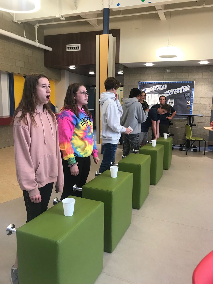 MrsBerndtsclass's tweet photo. Another successful Gr8 Japan afternoon. Thanks @CVaselenak for prizes right from Japan #Gr8rocks #ecsrd https://t.co/37hnD3gZ2I