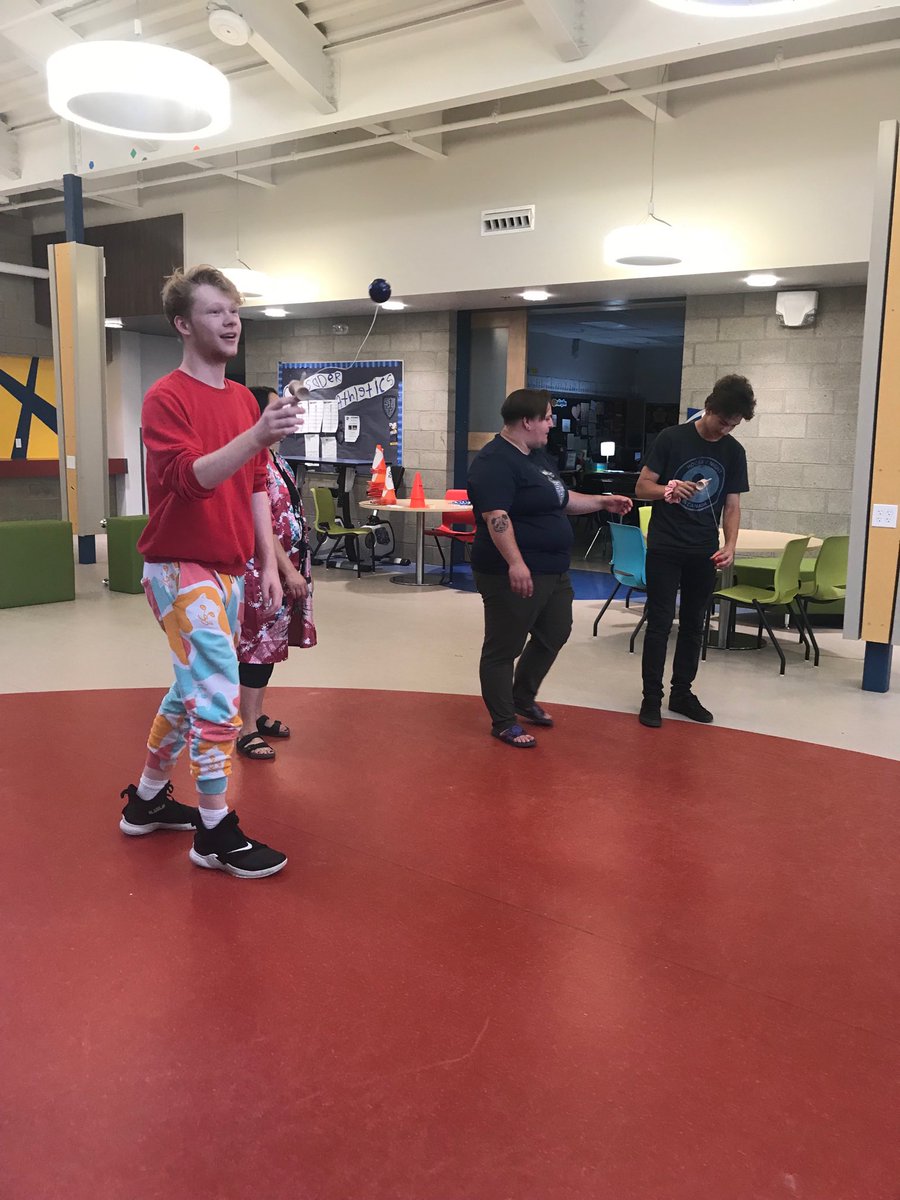 MrsBerndtsclass's tweet photo. Another successful Gr8 Japan afternoon. Thanks @CVaselenak for prizes right from Japan #Gr8rocks #ecsrd https://t.co/37hnD3gZ2I