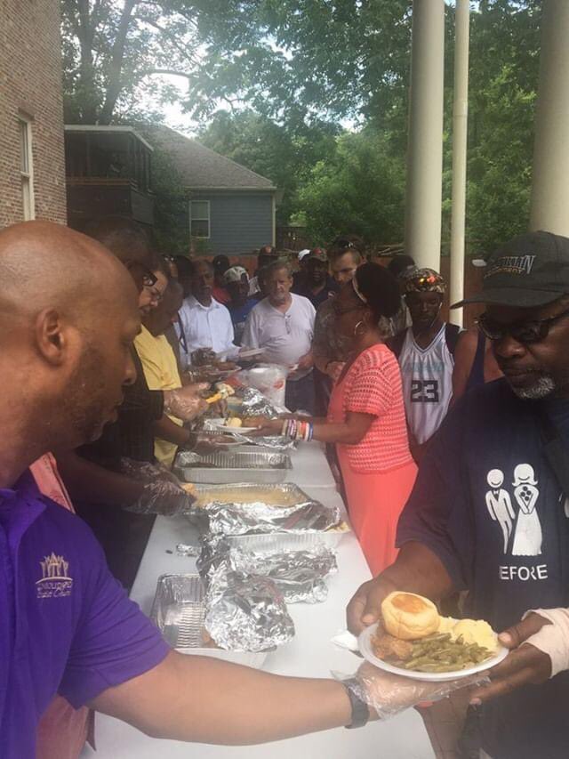 ConsolidatedBap's tweet photo. We love. We serve. We honor God.
A special thanks to our Mighty Men who ministered in song all morning and then made it to Church Under the Bridge to serve others. You are truly MIGHTY MEN OF GOD!!
#WeAreCBC #CUTB #LexingtonKY https://t.co/R0IA66qQev