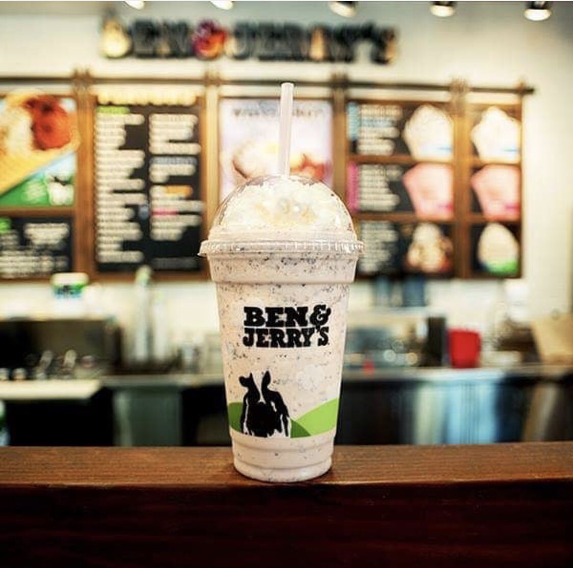 BenJerryKeyWest's tweet photo. Milkshake Monday ✌️💜🍦

#benjerrys #benjerryskeywest #keywest #duval #duvalstreet #southernmost #Milkshake #homemade #mondaythoughts #MondayMood #yum #icecream #islandvibes #IslandLiving #meetmeatBJKW #sweet https://t.co/qZdfjCGDh8