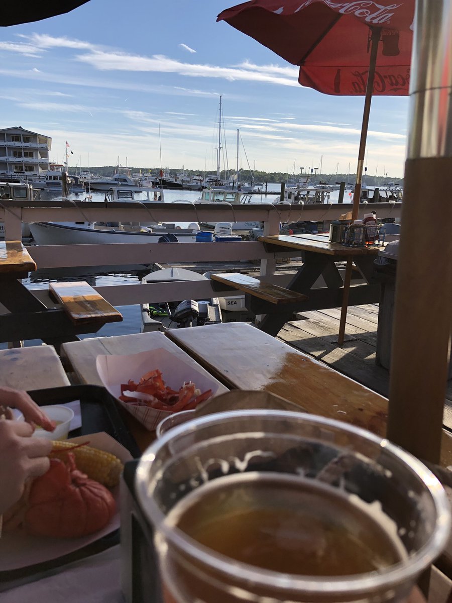 rabbibecky's tweet photo. Y’all. Tonight I had two bites of my spouse’s lobster and I don’t regret a thing. #testingboundaries #stillarabbi #maine https://t.co/0vZD4SfK4l