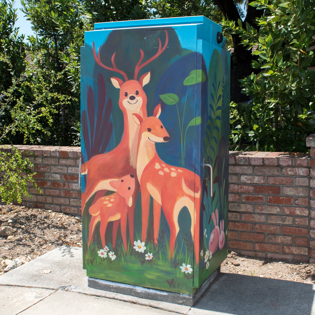 CityofSaratoga's tweet image. 5 more painted #utilityboxes now decorate the streets of #SaratogaCA! Thank you to our talented local artists for making this year’s #PainttheCity community art project a creative &amp;amp; colorful success.  Visit saratoga.ca.us/paintthecity for locations &amp;amp; more photos #streetart #publicart