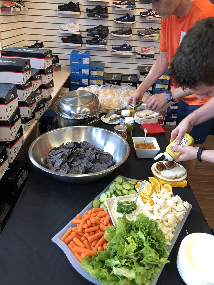 TerryEdwards519's tweet photo. Went over to @runwat for the @SauconyCanada #myrunshop event. 5k #run, saw the #kwawesome #iontrain and had some post run snacks! https://t.co/FVCFGdrL6o