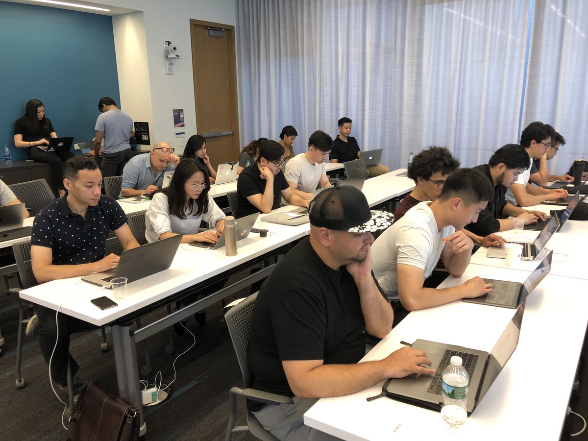 codecorgi's tweet photo. Our developer community doing the first challenge! https://t.co/0MKUz4rJIp