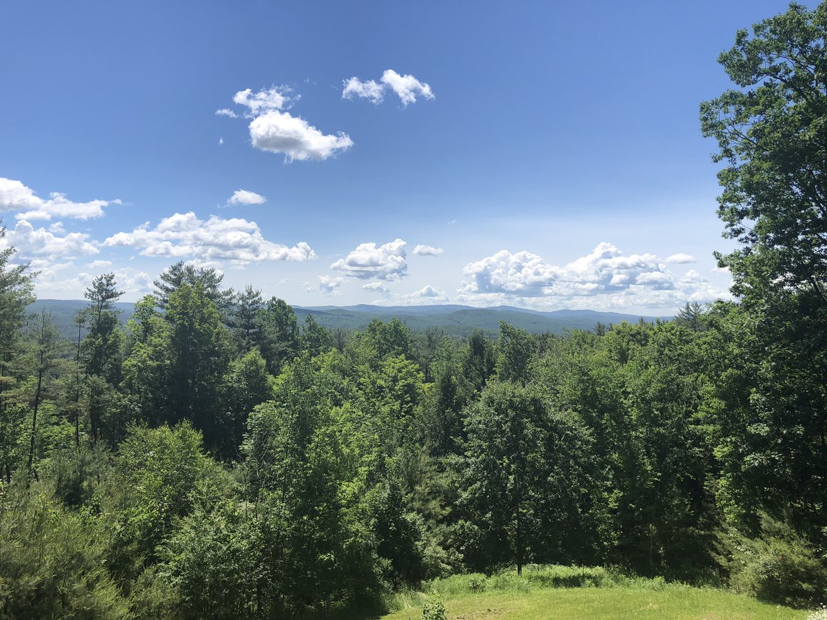 sarah_thayer_'s tweet photo. Had such a nice little getaway with family and friends in Vermont this weekend! https://t.co/YpFU9OETSP