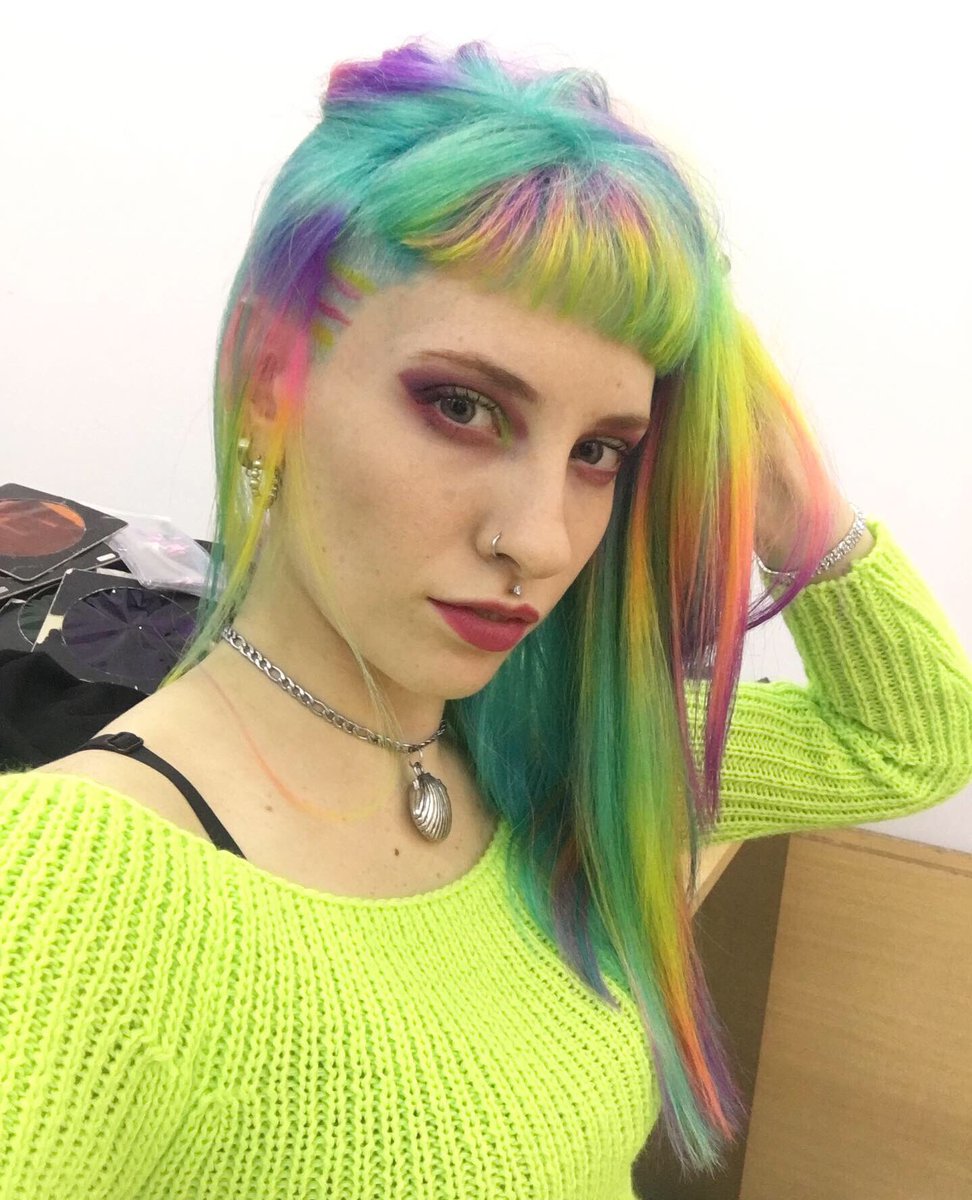 #hairstyle #rainbow #alternativegirl #haircolor #tumblr #tumblrgirl #neon #neonclothing #juanacoral #unicorn #ponygirl #unicorns #pink #pinkstagram #pastelgirl #pastelhair #mylittlepony #beauty #pride #cupido #angel #colorsofthewind #colorhair #hotonbeauty