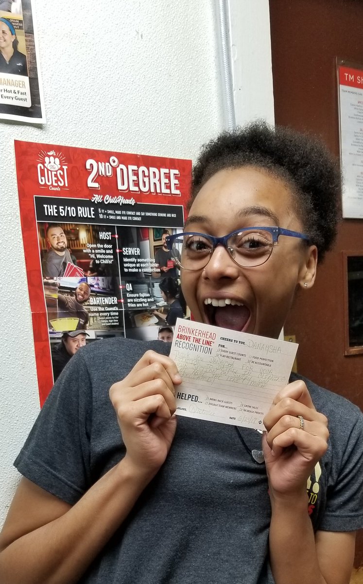 destinieddrent's tweet photo. Cheers to you Danaysha for your incredible attention to detail in cleaning your section! It was sparkling top to bottom!!! #chilislove  #LeanMeanCleaningMachine https://t.co/VjpqMJMrIl