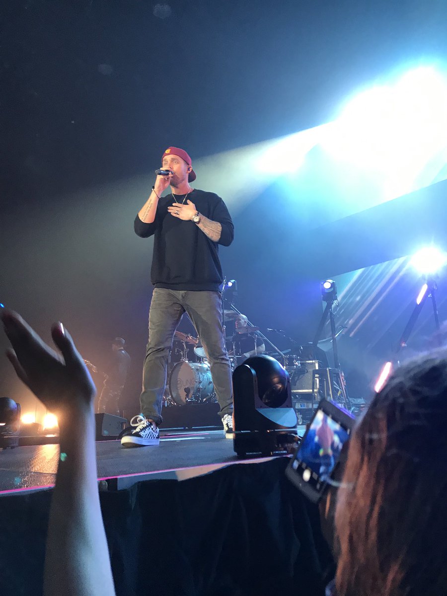sethlovesbritt's tweet photo. RT To Vote @BrettYoungMusic for #ChoiceCountryArtist https://t.co/AE4gV2PkgU