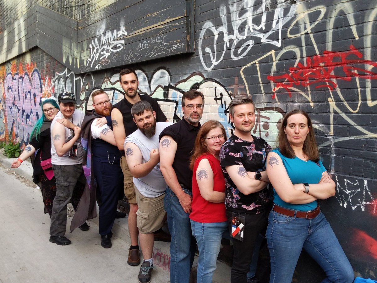 JosephBarnacle's tweet photo. WHBOO crew representing at @EVENorthTO1 

I had a fantastic time!

#EVENorth #WHBOO #tweetfleet #eveonline #eveworldtour #evemeet https://t.co/ZIBiMdRPQF
