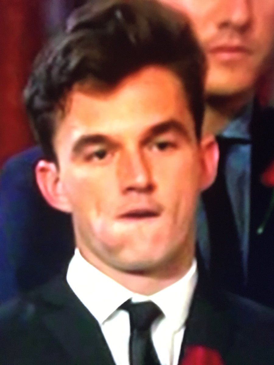 luke: gets the rose
everyone ever:
#thebachelorette