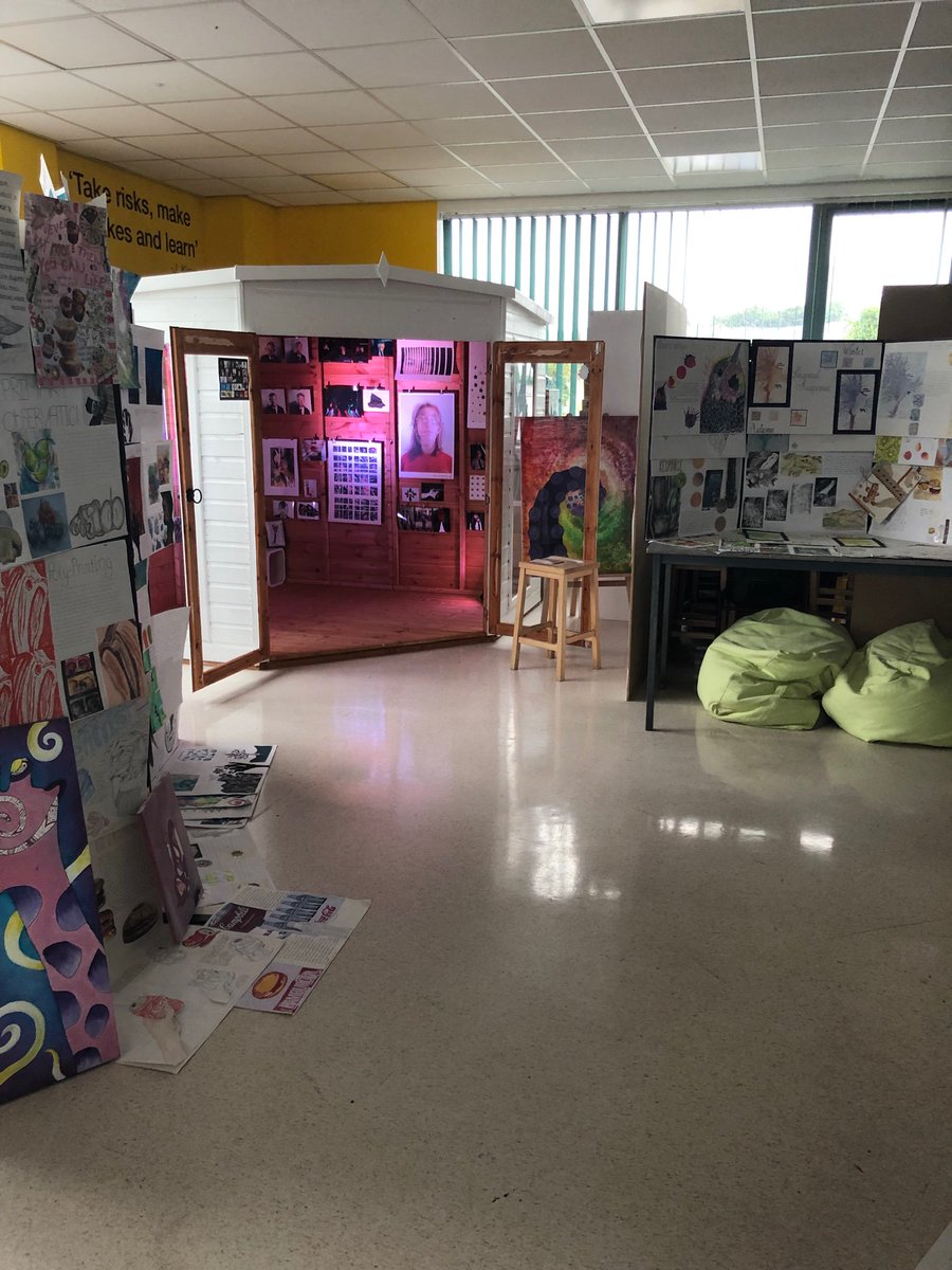 FLHS Photog tweet media