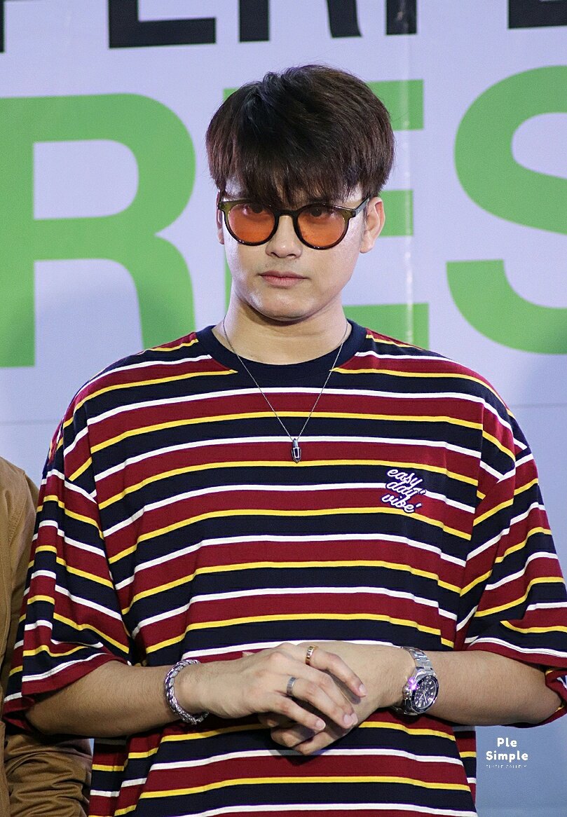 ple__simple's tweet photo. " อีกหนึ่งเสตป คิดถึงพอสังเขป " 😊💙
#PerfectRest
#RobinsonLifeStyleKanchanaburi
#nonttanont
#nontfam
#tanont916
#nontfamphoto
#ple_simple_gallely
@ Robinson Life Style | Kanchanaburi
🗒22/6/2019 https://t.co/84iEQRnale
