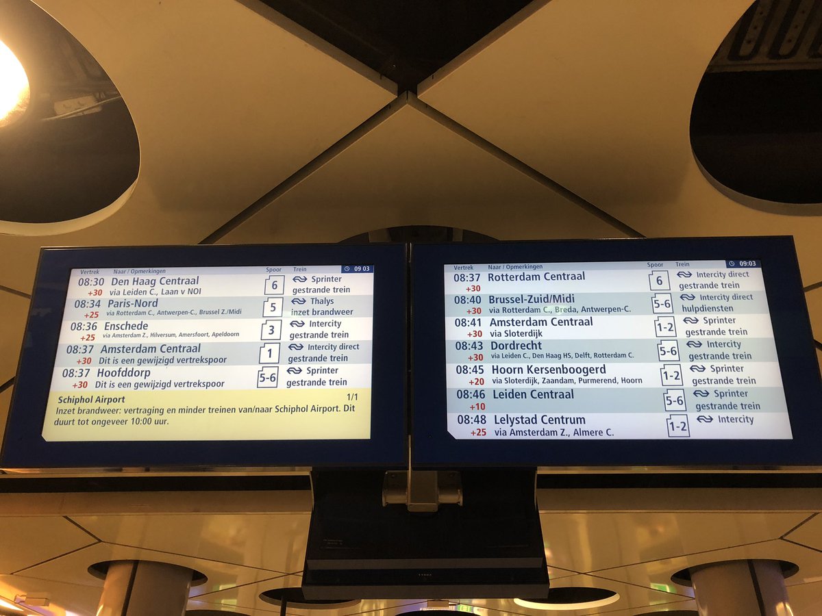 “De vertraging op het spoor valt mee”, hoor ik zojuist op <a href="/NPORadio1/">NPO Radio 1</a> 😳

Is jullie voorlichter al met vakantie <a href="/NS_online/">NS online</a> <a href="/ProRail/">ProRail</a>? Of bevangen door de hitte? 🙄