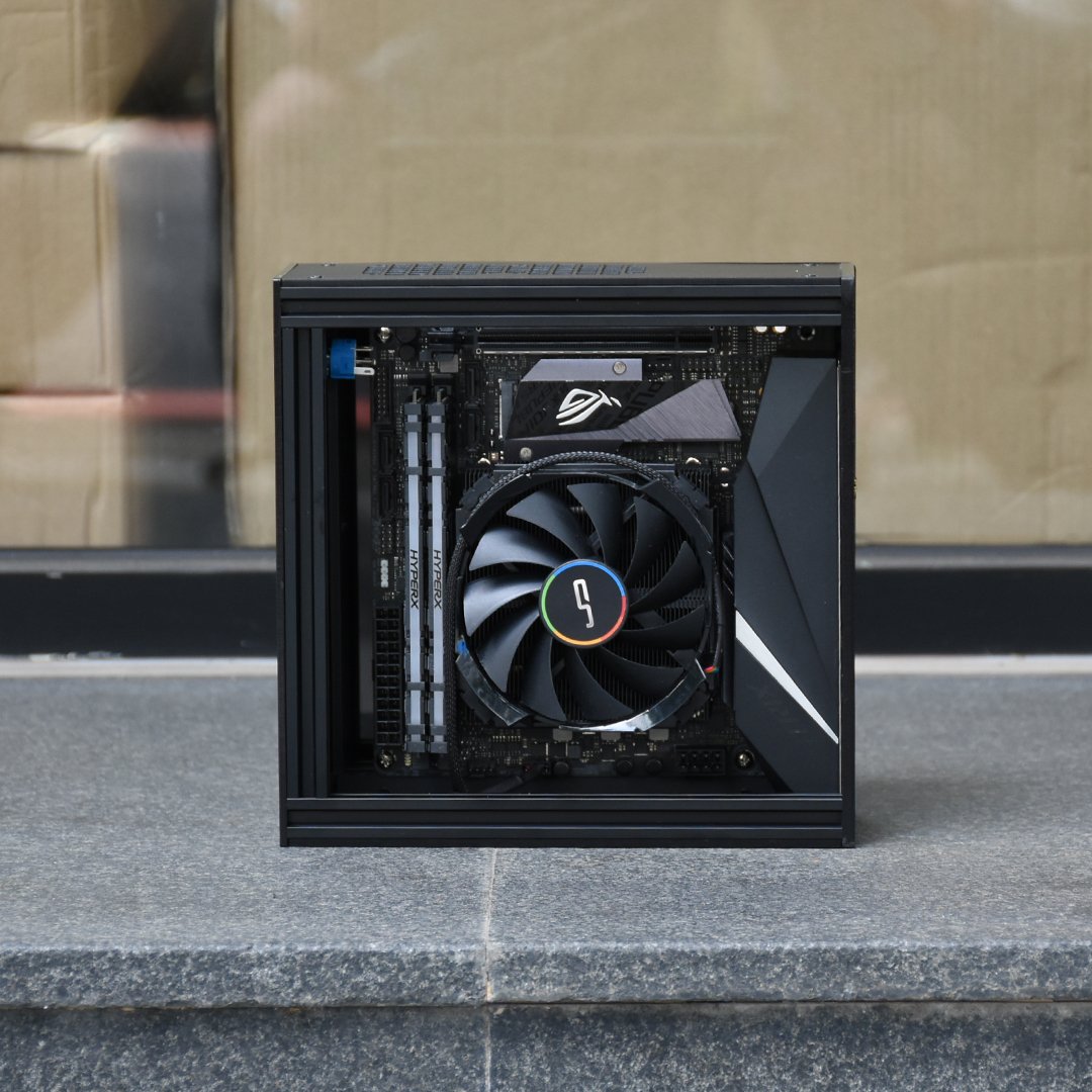 GEEEK CASE on Twitter "Check this out. This is our new mini ITX case