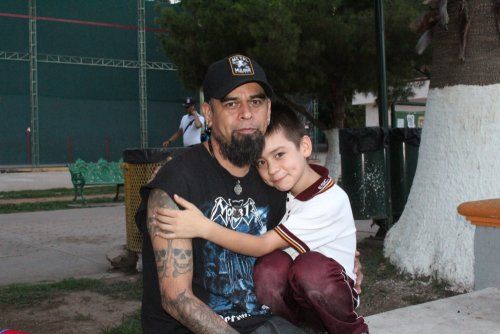 snapgle's tweet photo. "Amo a papá" by Manuela Ruth Alvarez Orozco is a trending photo on #Snapgle! https://t.co/4Rmv5PveoY https://t.co/sUSRrjTAfW