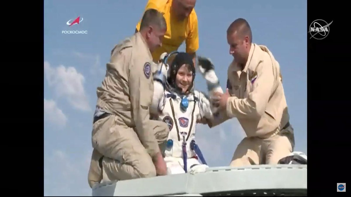 ShuttleAlmanac's tweet photo. LIVE - #SoyuzMS11 #Exp59 crew landing. @AstroAnnimal is out. https://t.co/iREImieJu8