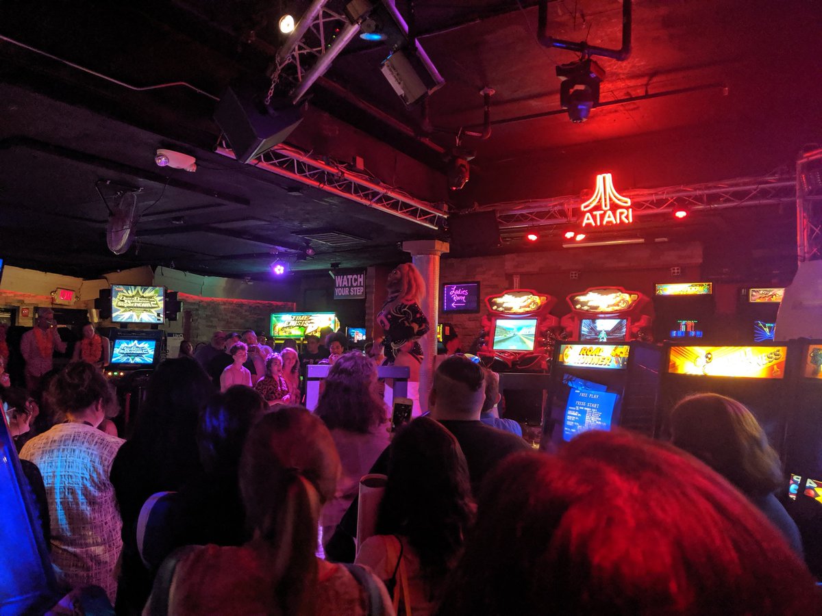 flydrocarbon's tweet photo. Went for the retro games, stayed for the drag show. Free Play in Providence was the move on Monday night! #Evol2019 https://t.co/JU0o5gVzWs