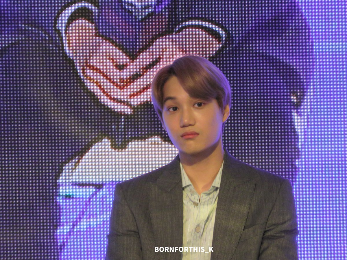 BornforthisK's tweet photo. 190620 기묘한 이야기 레드카펫   
 Stranger things red carpet  
 ʕ  ·ᴥʔ  ʕ ·ᴥ· ʔ  ʕᴥ·  ʔ
 #KAI #카이 #종인 #엑소카이 https://t.co/mXwb4WU59r