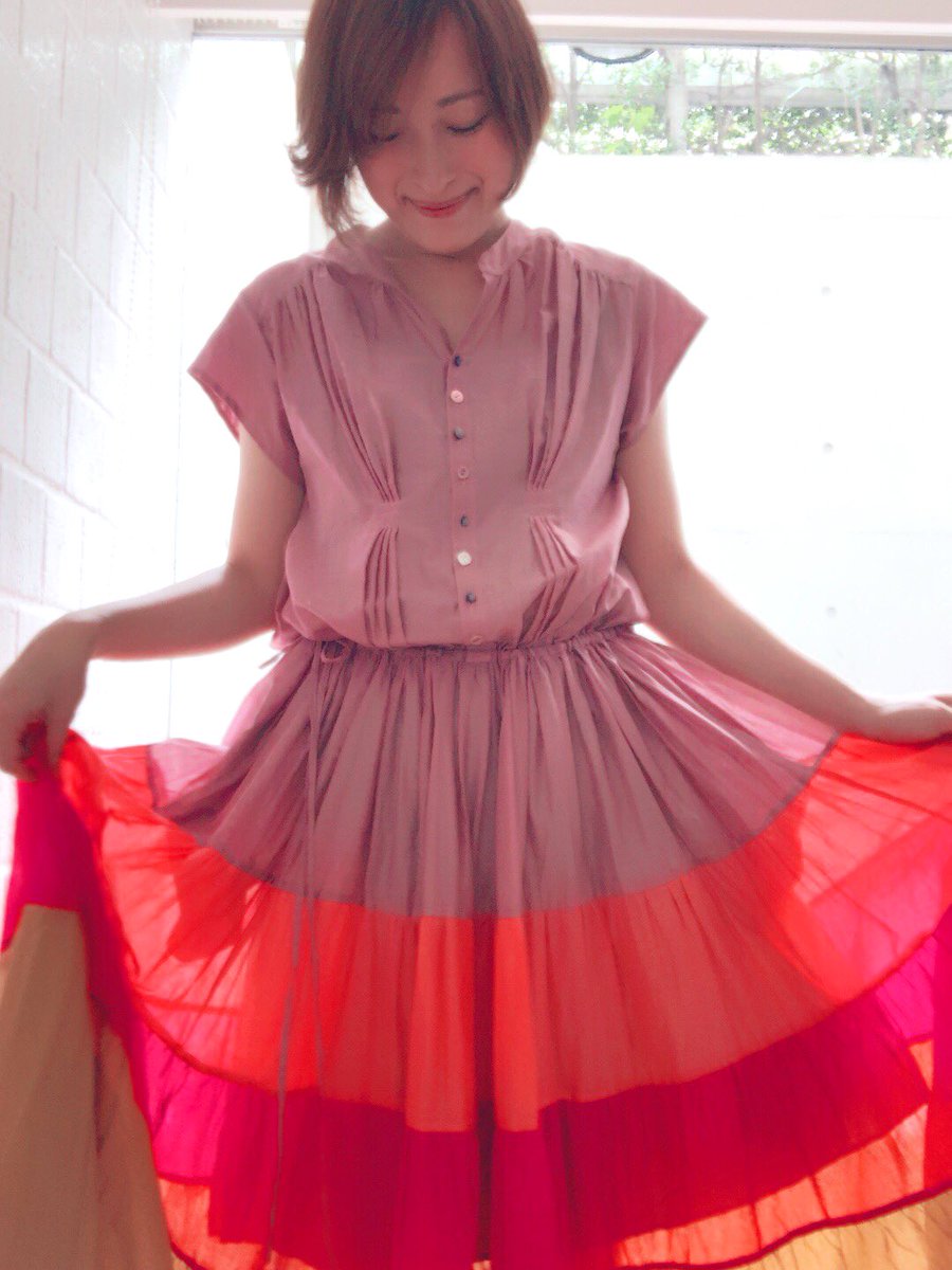nagasakamiyuki's tweet photo. 今日は免許の更新にー(❁´ω`❁)
お出かけは
#cocco の #compositiona のドレスで(❁´ω`❁)
あと、透明な便サン(*´罒`*)
最近のサンダルはもっぱら便サン。。
(姿見がないので全然上手に撮れないのでもはや雰囲気で♡) https://t.co/alDqnIri7p