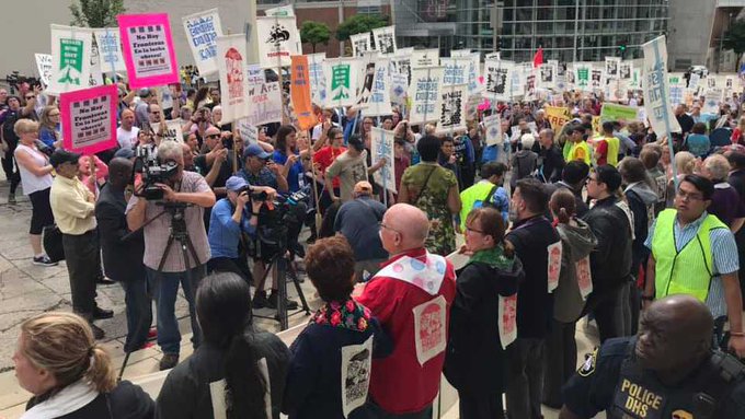 View image on Twitter