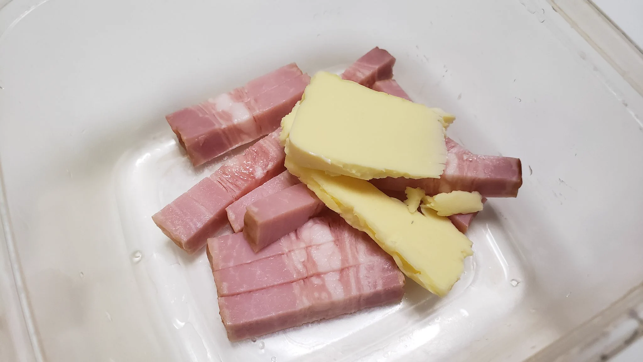 パスタよりイケる？なカルボナーラうどんがめちゃめちゃ美味しそう！