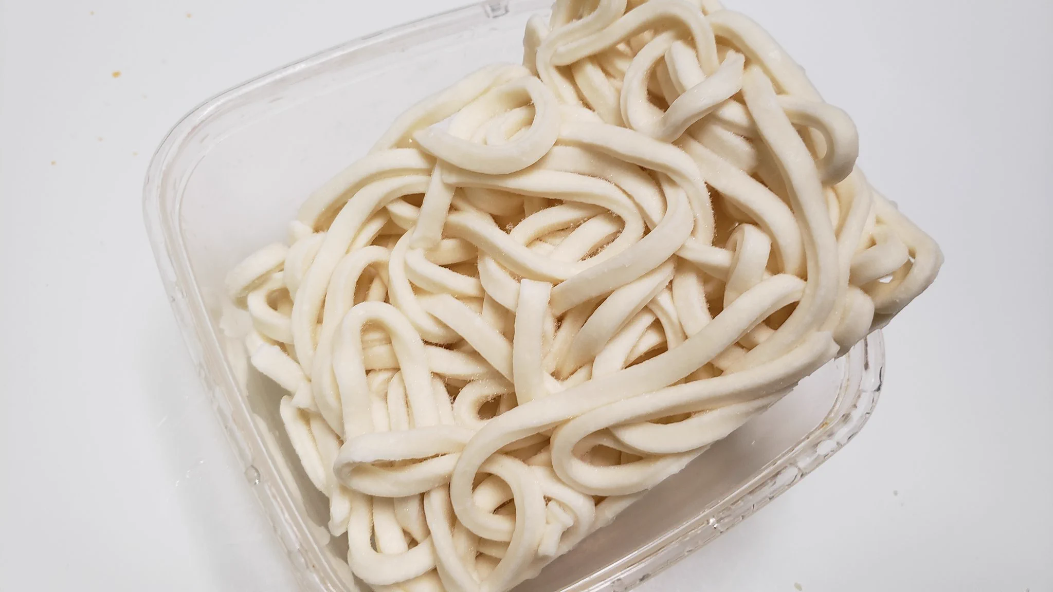 パスタよりイケる？なカルボナーラうどんがめちゃめちゃ美味しそう！