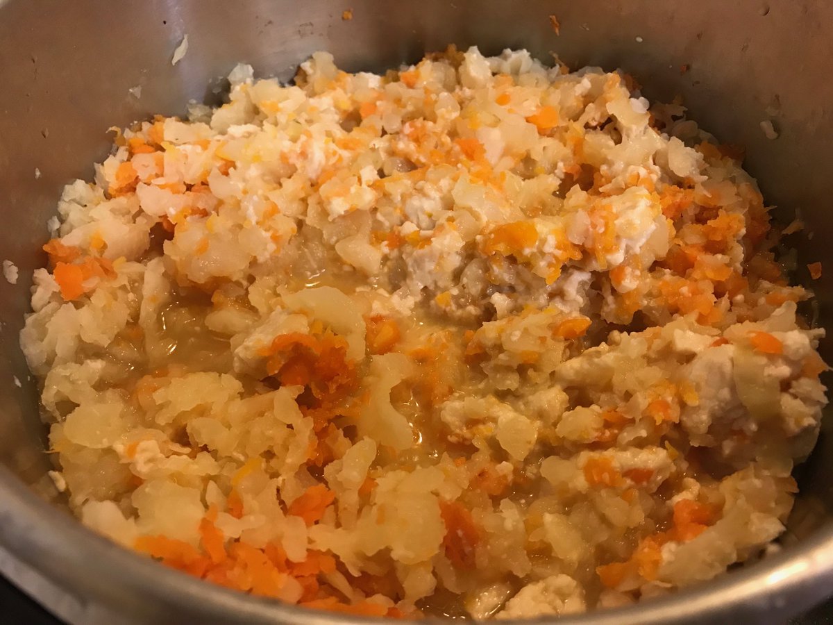 Okada Masayo はじめての マイ しもつかれ 節分の頃開催された 第1回しもつかれ祭少しお手伝いしてゲットした栃木県北 造り酒屋の酒かす 賞味期限切れの豆まきの豆 4月に取り寄せた新巻鮭のカマ 冷凍 解凍 寝かせて焼いて寝かせて 昨日夜から深夜