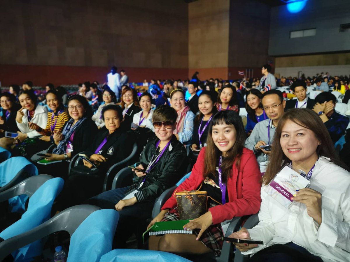 Fafon10Fafon's tweet image. ความรู้เรื่องสำคัญ การลดไขมันคือระบบเผาผลาญพลังงานของร่างกายที่ไม่สามารถใช้พลังงานจากไขมันได้ ใช้แต่แป้งและนำ้ตาล เมื่อระดับนำ้ตาลในเลือดลดลงก็หมดแรง หิวและโหย เราเรียกภาวะนี้ว่า“ Metabolic Inflexibilty” หรือการลดนำ้หนักเปรียบสเหมือนการวิ่งมาราธอน #GLIC2019