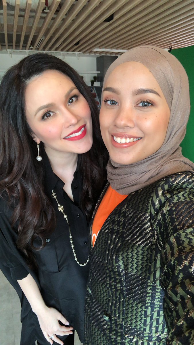 Sitiawe On Twitter Bellazahir Johnthepumkin I Get That A Lot Too Twitter