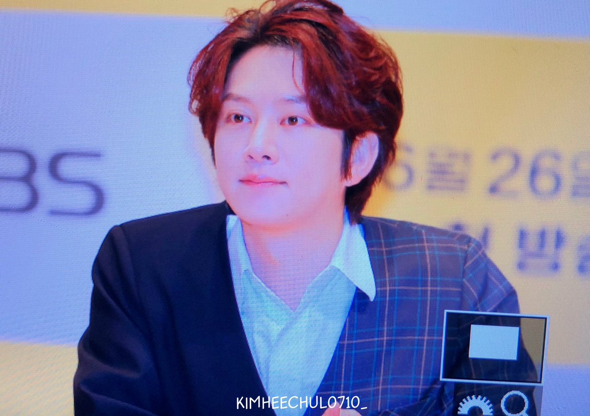 KIMHEECHUL0710_'s tweet photo. 190625 

잘생김이 태어나면 김!희!철!🙆‍♂️🙆‍♂️

#김희철 #희철 #희님 #우주대스타 #KIMHEECHUL #HEECHUL #金希澈 #ヒチョル #슈퍼주니어⁠ #슈주 #SJ https://t.co/3XJtcTMjz0