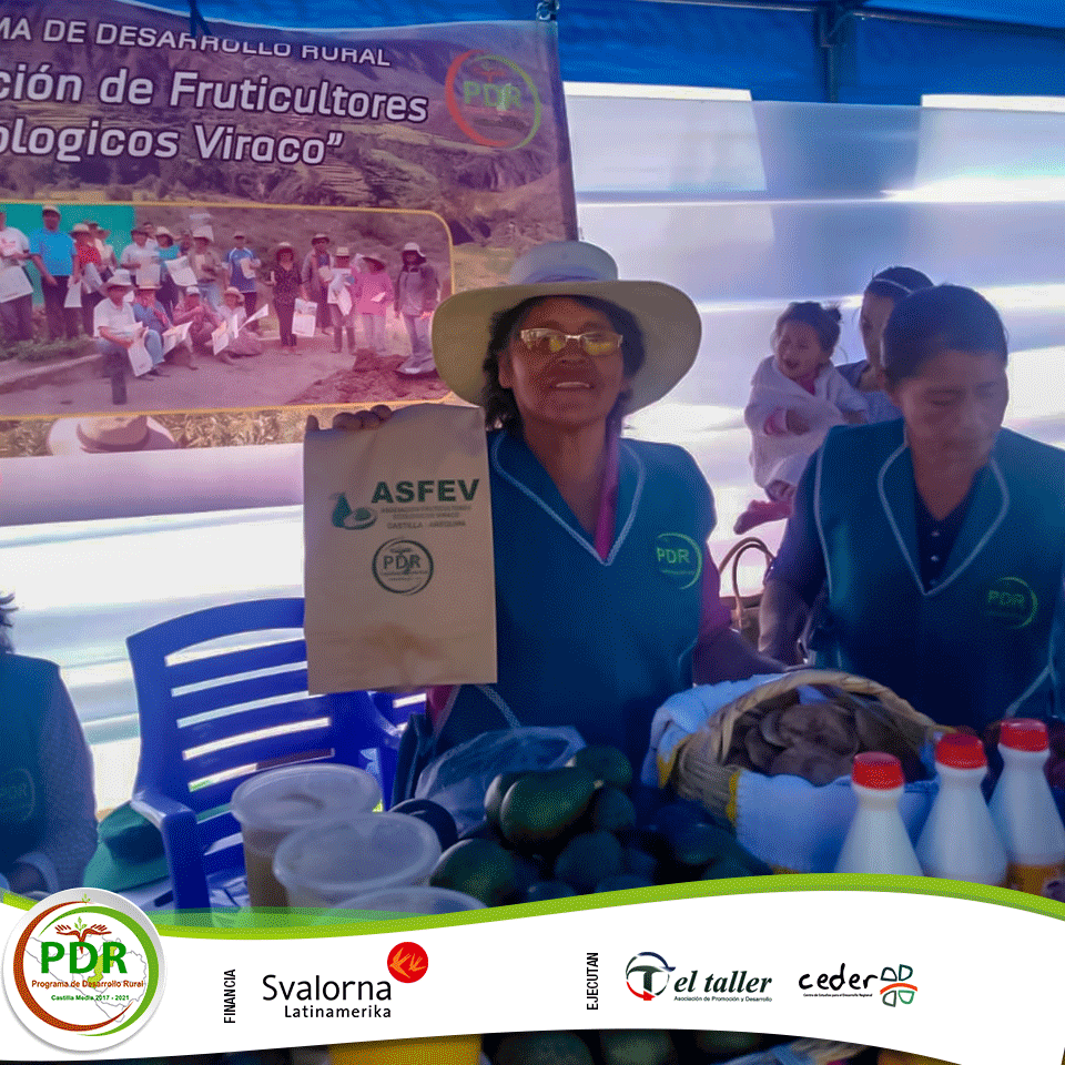 ArequipaPdr's tweet image. #VIRACO PRESENTE EN I FERIA PRODUCTIVA REGIONAL
ASFEV - Asociación de Fruticultores Ecológicos de Viraco expuso productos tradicionales de la zona como paltas, frutas,  miel de abeja, productos lácteos entre otros; bajo la asistencia técnica del  #PdrArequipa.
#ProvinciaCastilla