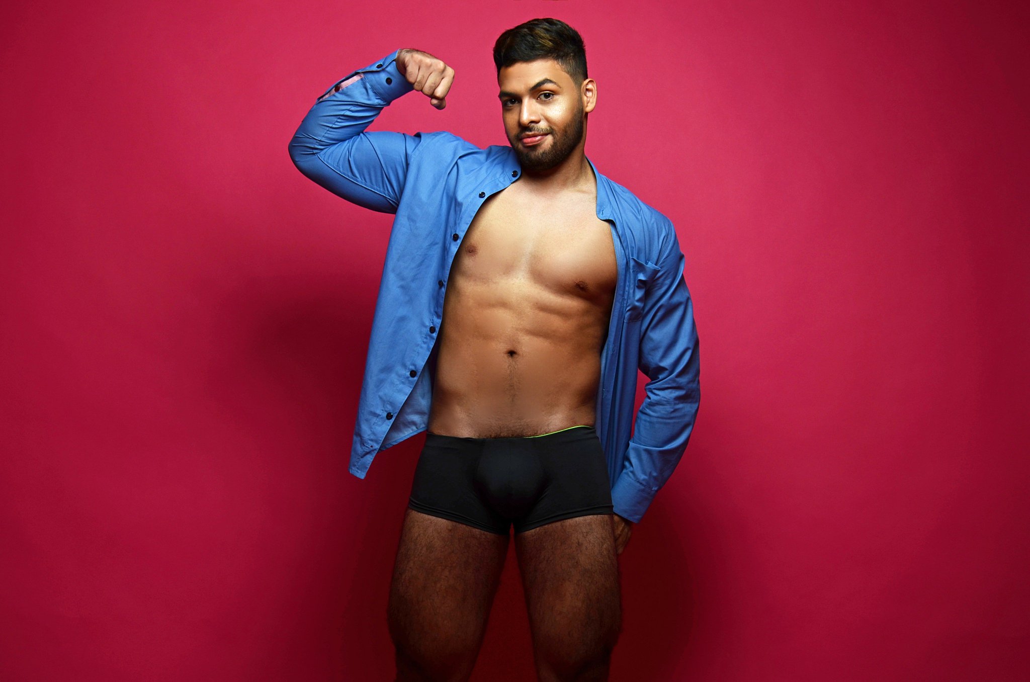 Im online Right now and you can find me online at https://t.co/Ywz4EtL8Rb  
#hairy #colombian #gay #toys