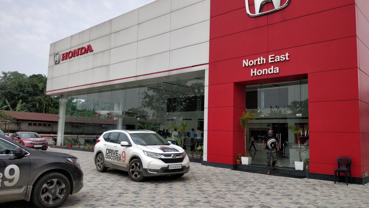 Clint__Thomas's tweet photo. Drive to Discover 9 visits Honda’s dealership at Tezpur. The new dealership is one of the first Honda dealerships which adopted the new corporate identity as part of Honda’s plan to revamp its dealership facilities across the country.  @HondaCarIndia #DriveToDiscover9 https://t.co/eesp7BAo1a