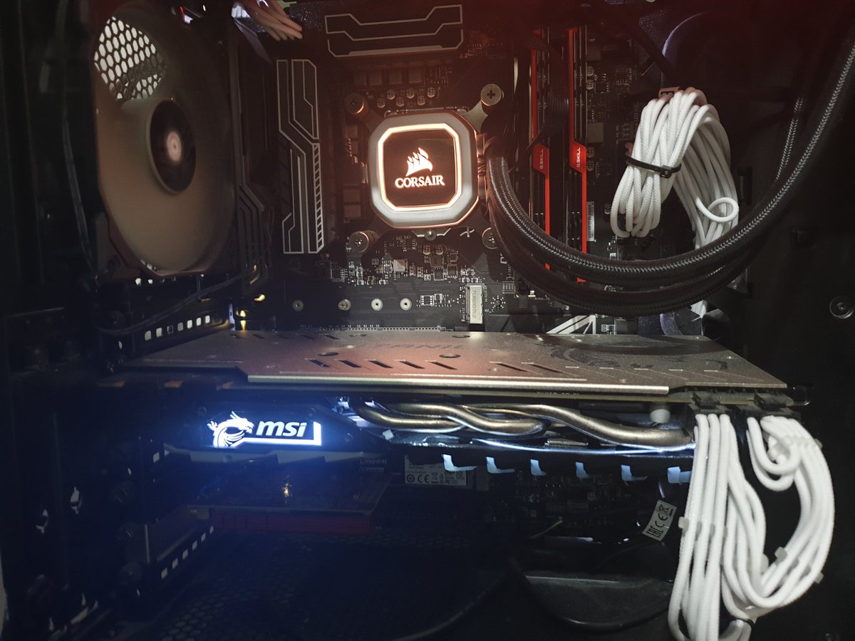 Binaryreligion's tweet photo. #MSIBeefUpYourRig https://t.co/4XRlWX4DgN