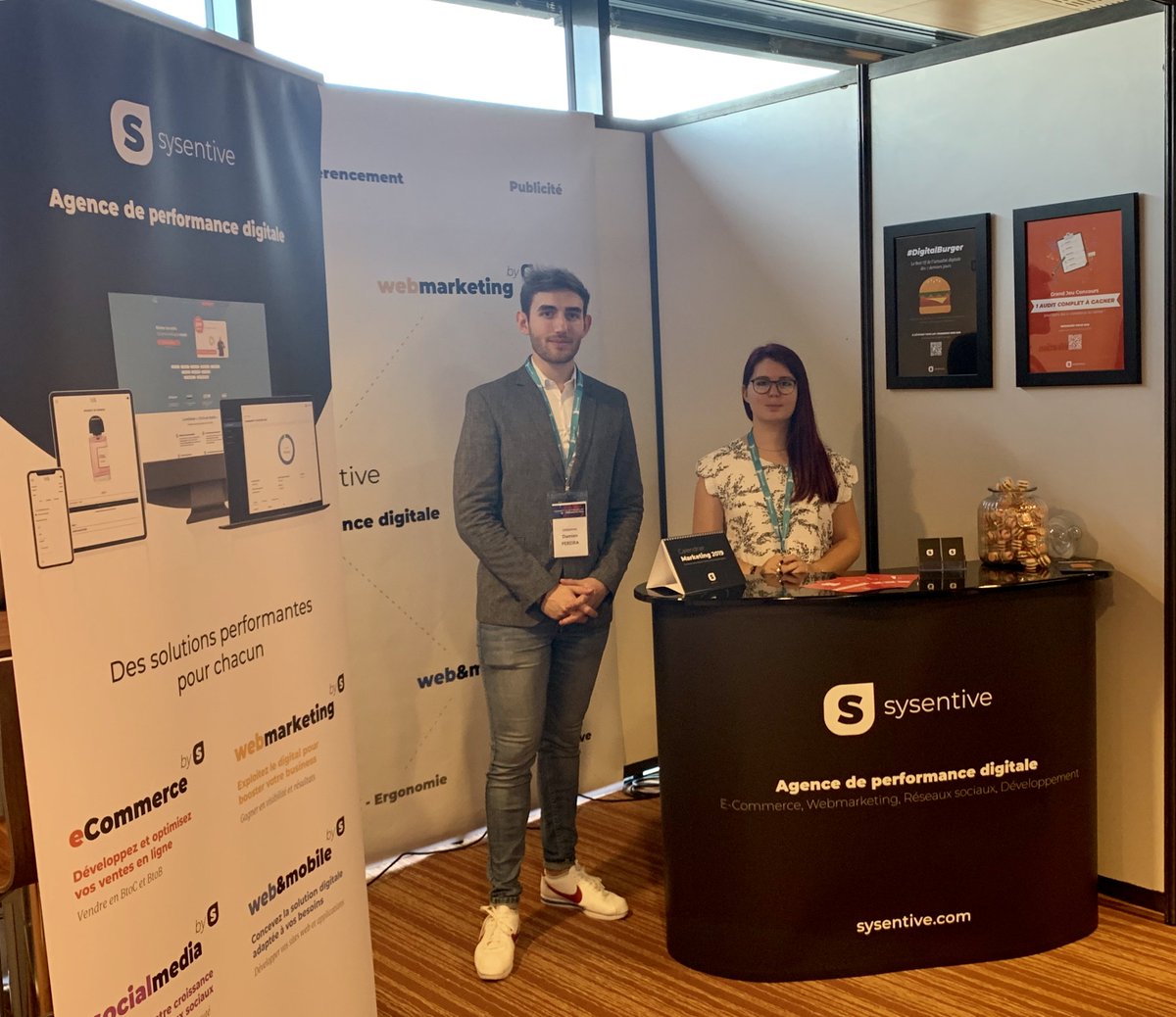 sysentive's tweet photo. 📣 On se retrouve au stand 41 du salon @CONNECT_2019 de 9h à 18h ! 

P.S. : On a des bonbons #DigitalBurger, il n'y en aura pas pour tout le monde 🍔 https://t.co/65hxa0e7lt