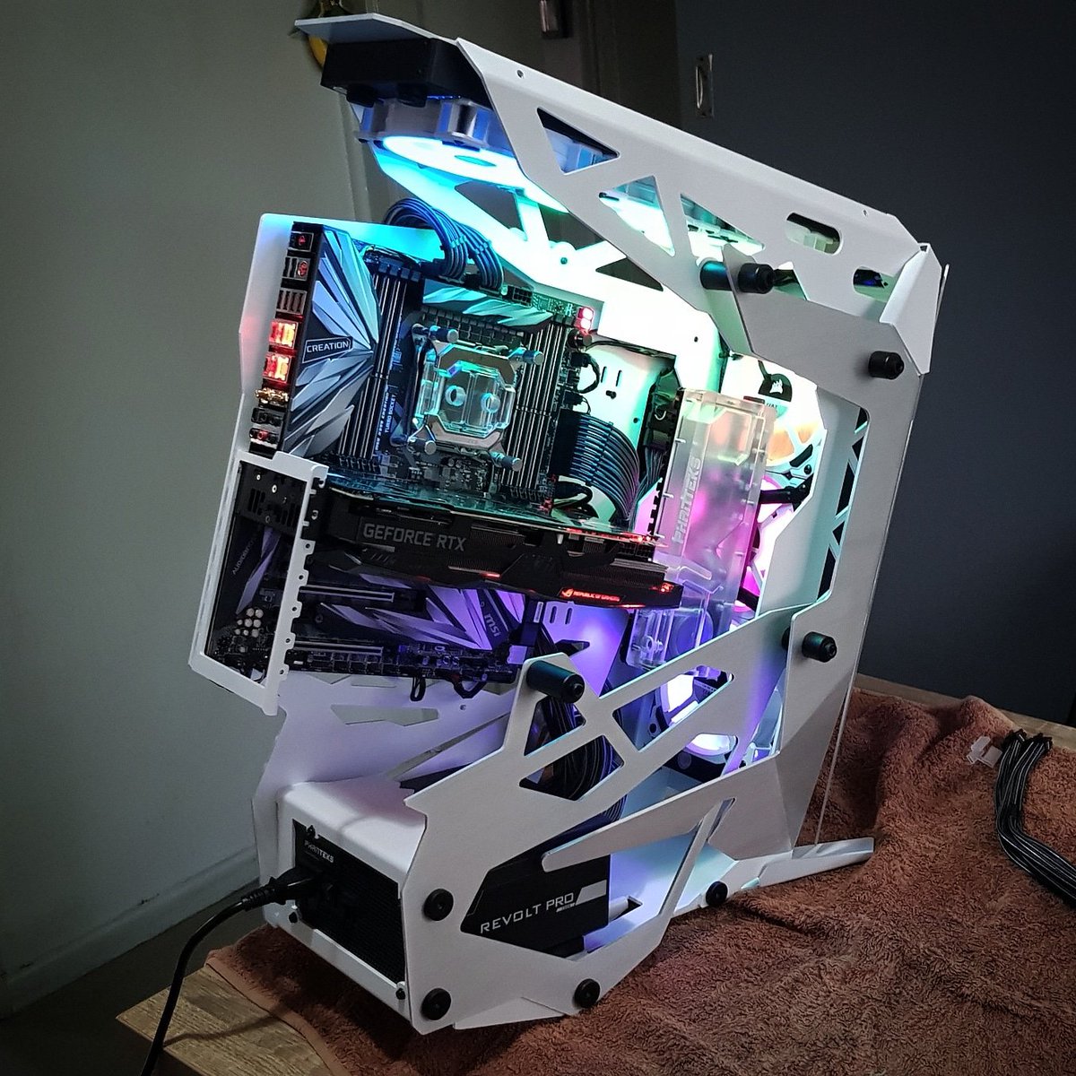 The Antec Torque is reassembled, and motherboard is fitted. Testing hardware configuration and water loop routing.
<a href="/antec/">Antec</a> <a href="/msitweets/">MSI</a> <a href="/Phanteks/">Phanteks</a>